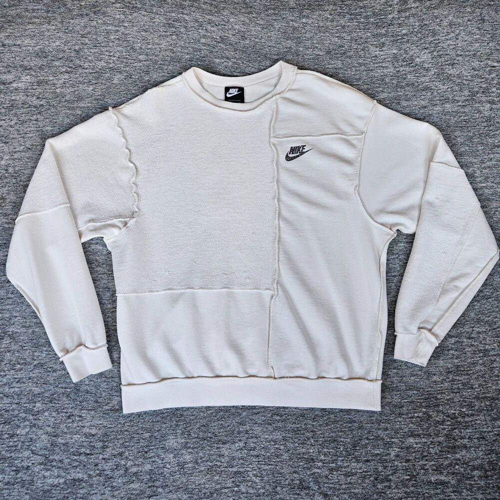 Nike Sweatshirt Mens M White Patchwork Fleece Swoosh Logo Crewneck CJ2282-110